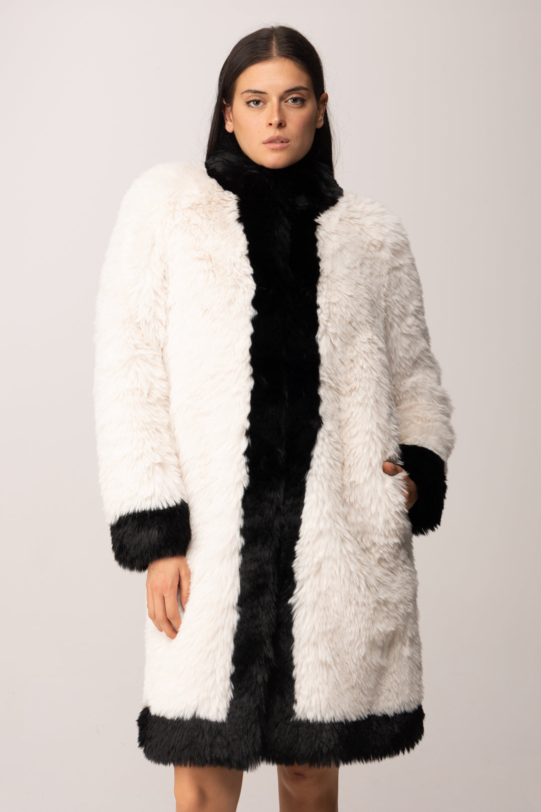 Twin-set Woman Coat In Faux Fur Two-tone 252TT2153 BIC.NEVE/NERO