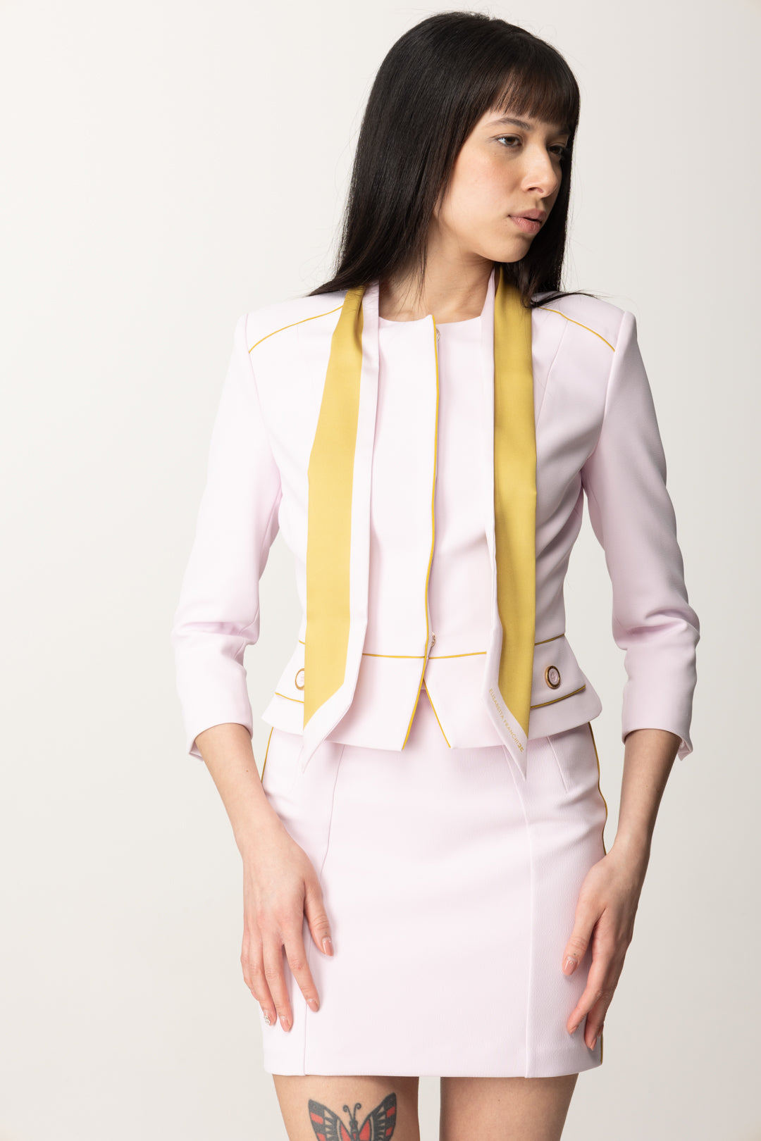 Veste avec Profils Contrastés et Foulard - Main Image