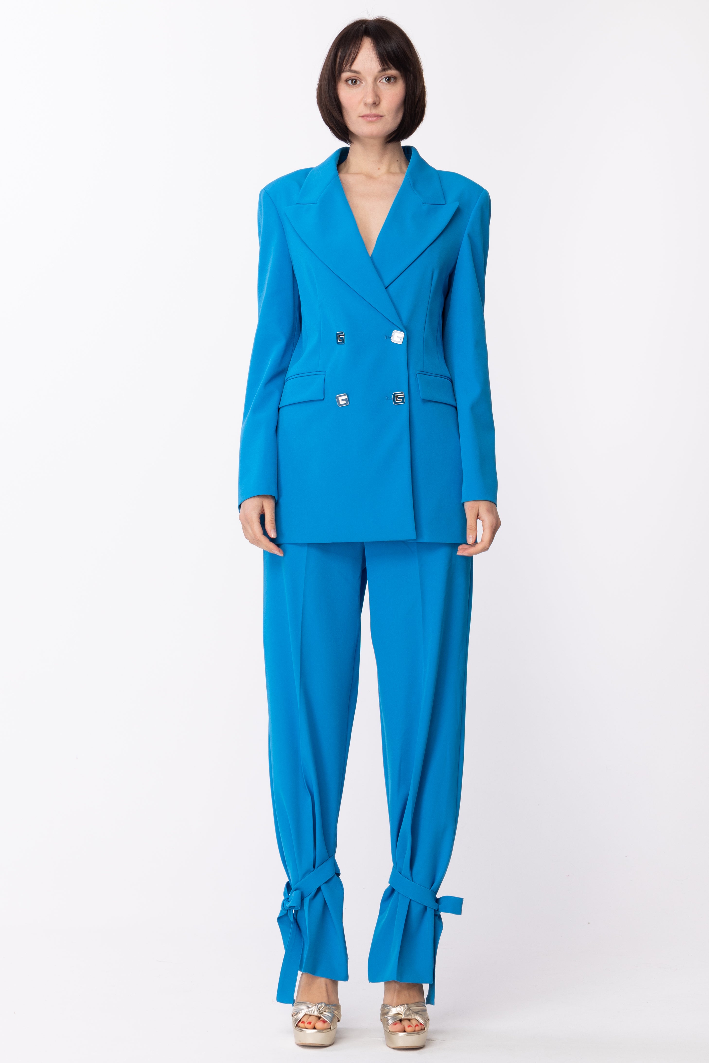 Pants with ribbons on the bottom