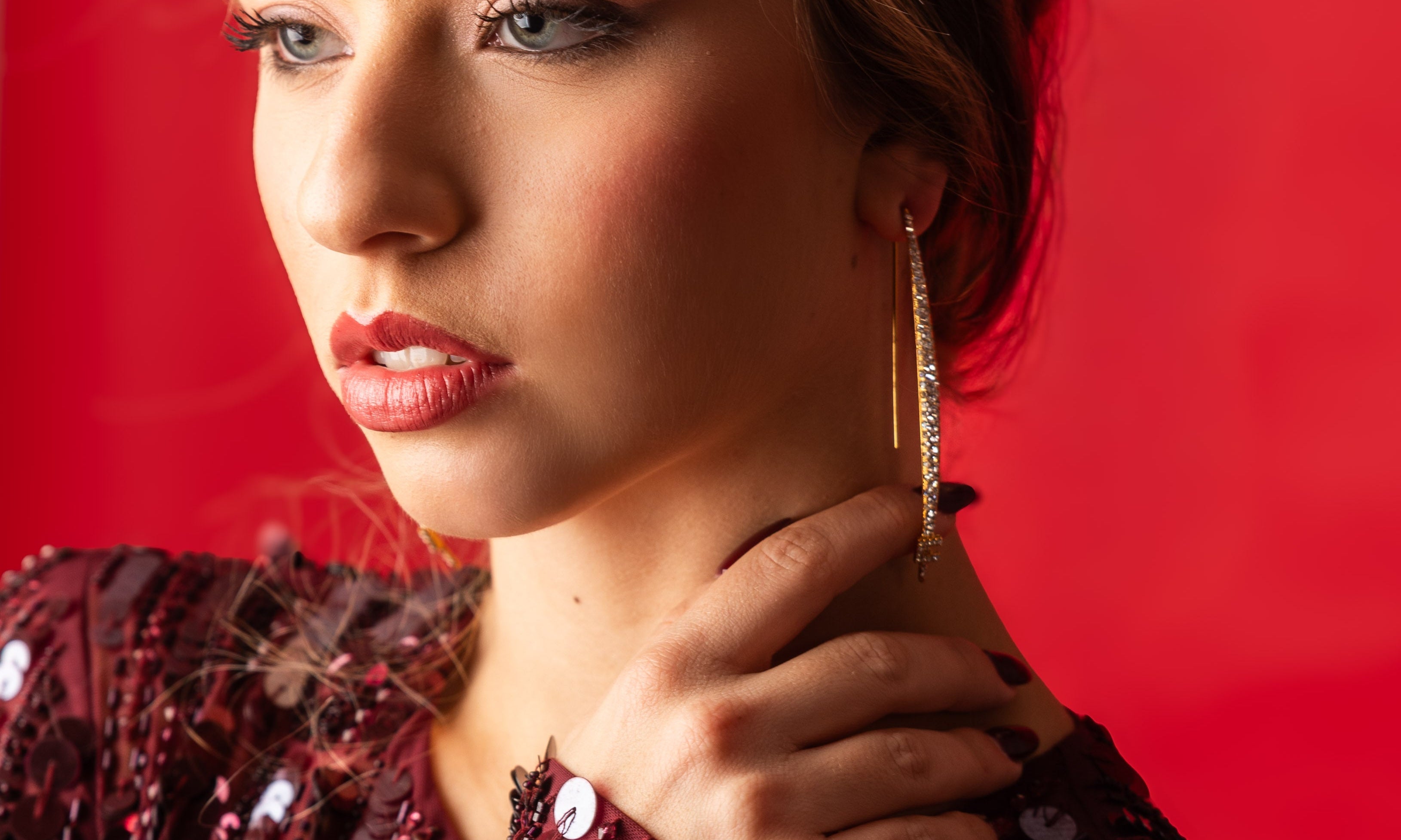 San Valentino 2026: outfit e make-up per un look romantico e seducente