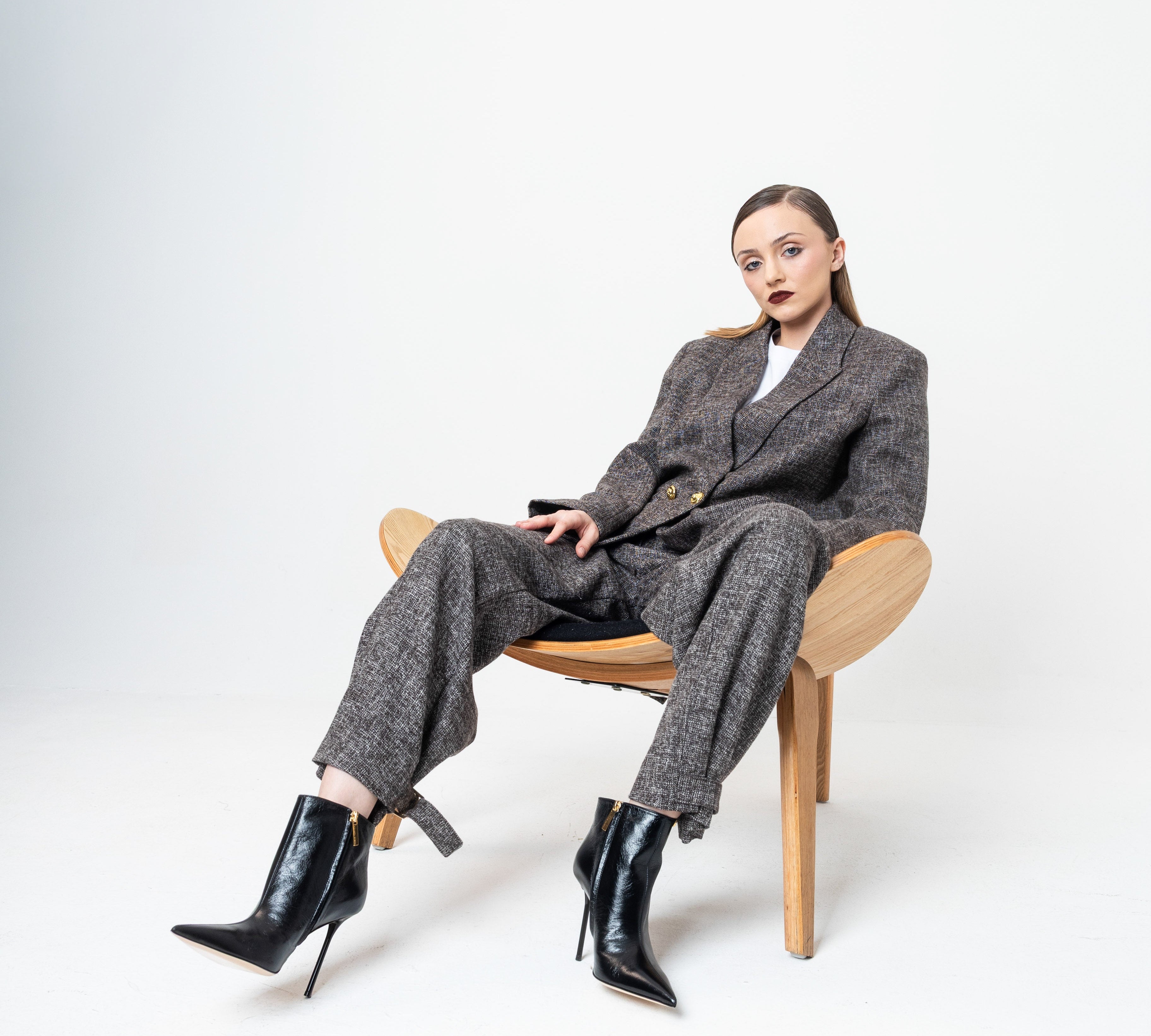 Power Dressing 2026: come vestirsi in ufficio donna con eleganza e carattere