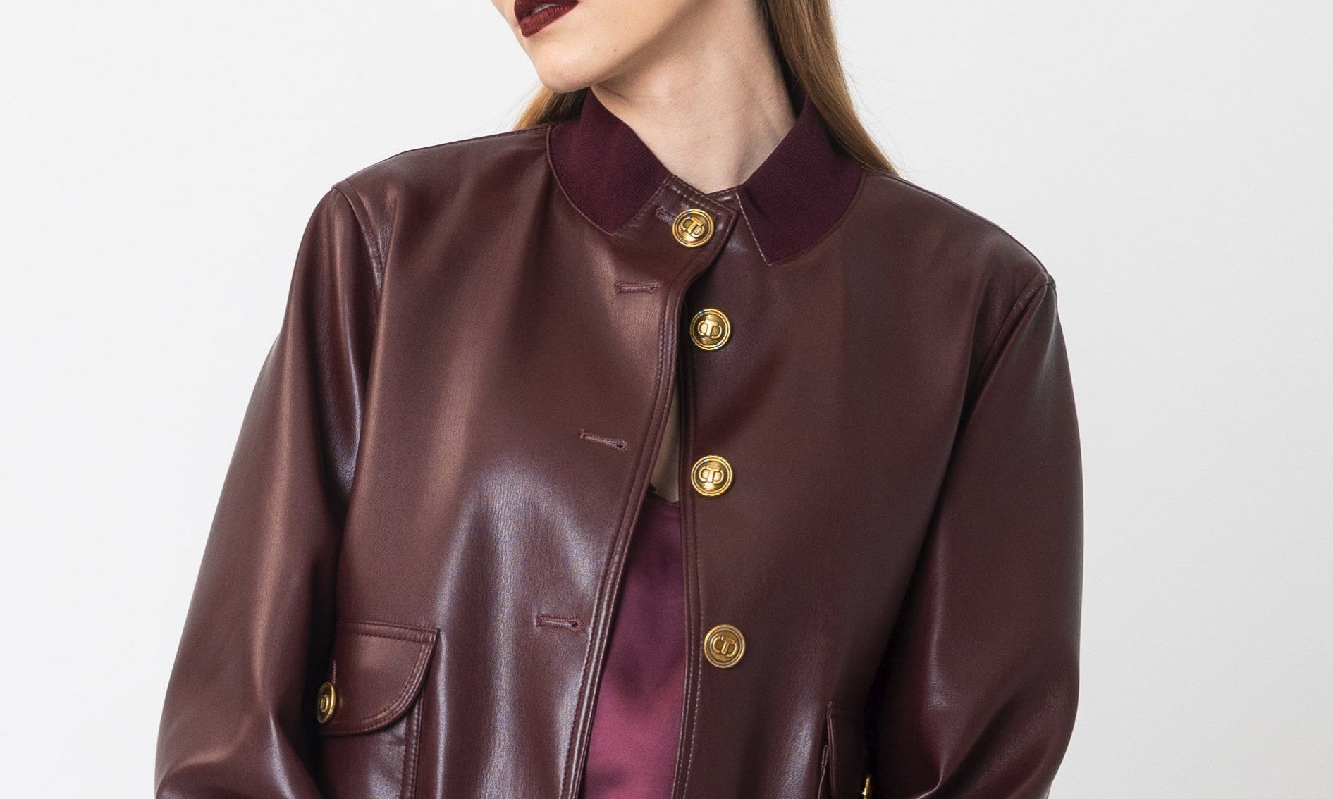 Trend in saldo: il fascino caldo di caffè e bordeaux