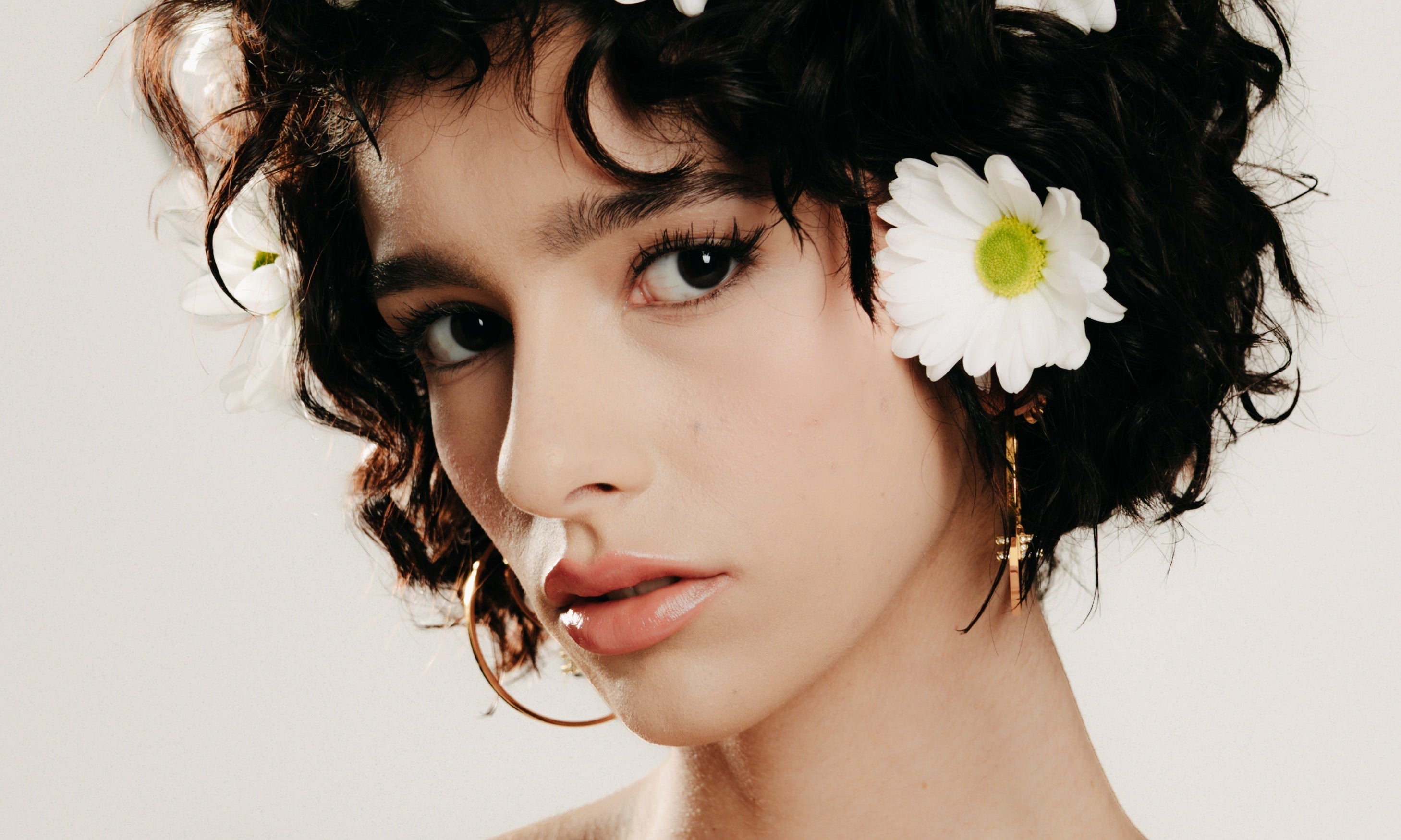 Tagli capelli estate 2026: le tendenze da provare se hai voglia di cambiare look