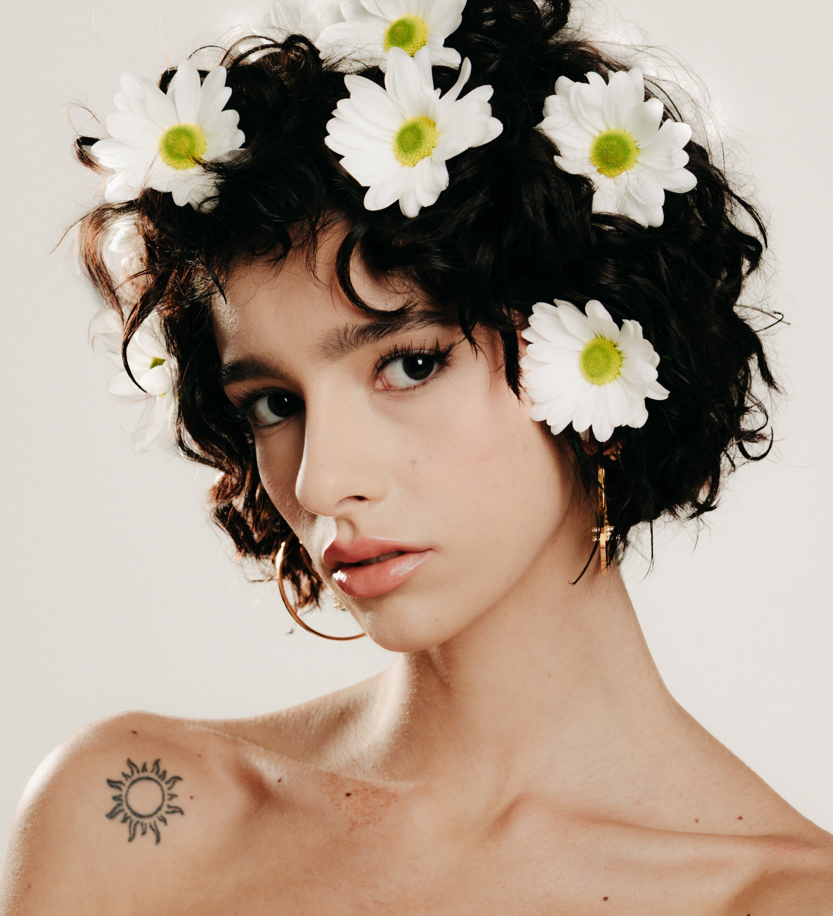 Tagli capelli estate 2026: le tendenze da provare se hai voglia di cambiare look