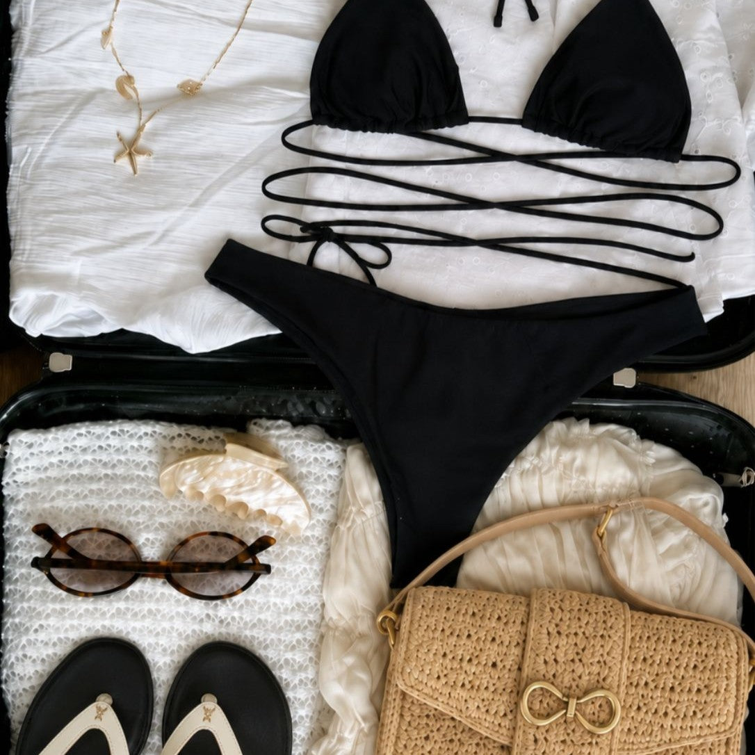 Outfit vacanza 2026: dal mare alla città, la valigia chic che risolve ogni partenza