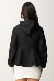 Nylonjacke mit Kapuze