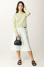 Sweter z bawełny z haftem etykiety