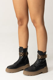 Anfibi In Pelle con Nastro Logato