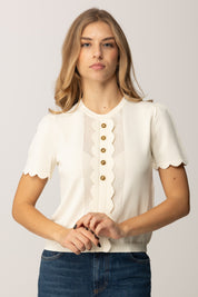 Camiseta con Smerli y Botones Ovalados T