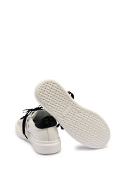 Sneaker con Lacci In Raso e Zip Laterale