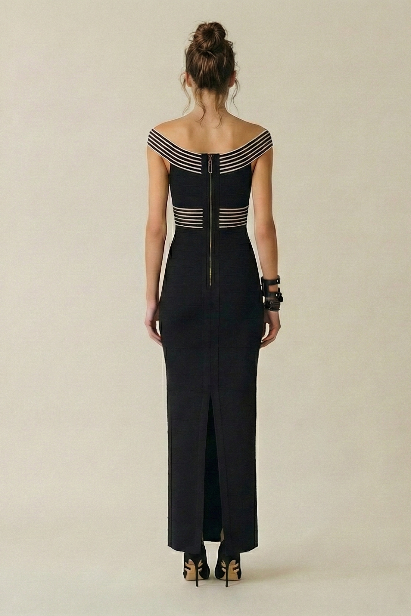 Elisabetta Franchi Abito lungo in maglia con bande rigate AM75S61E2 NERO/BURRO