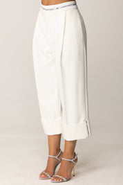 Elisabetta Franchi Bermuda In Crêpe Leggero con Nastro Logo PA11656E2 AVORIO