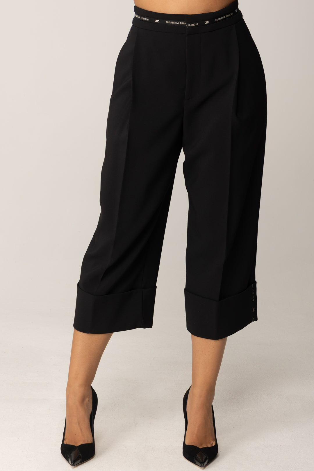 Elisabetta Franchi Bermuda In Crêpe Leggero con Nastro Logo PA11656E2 NERO