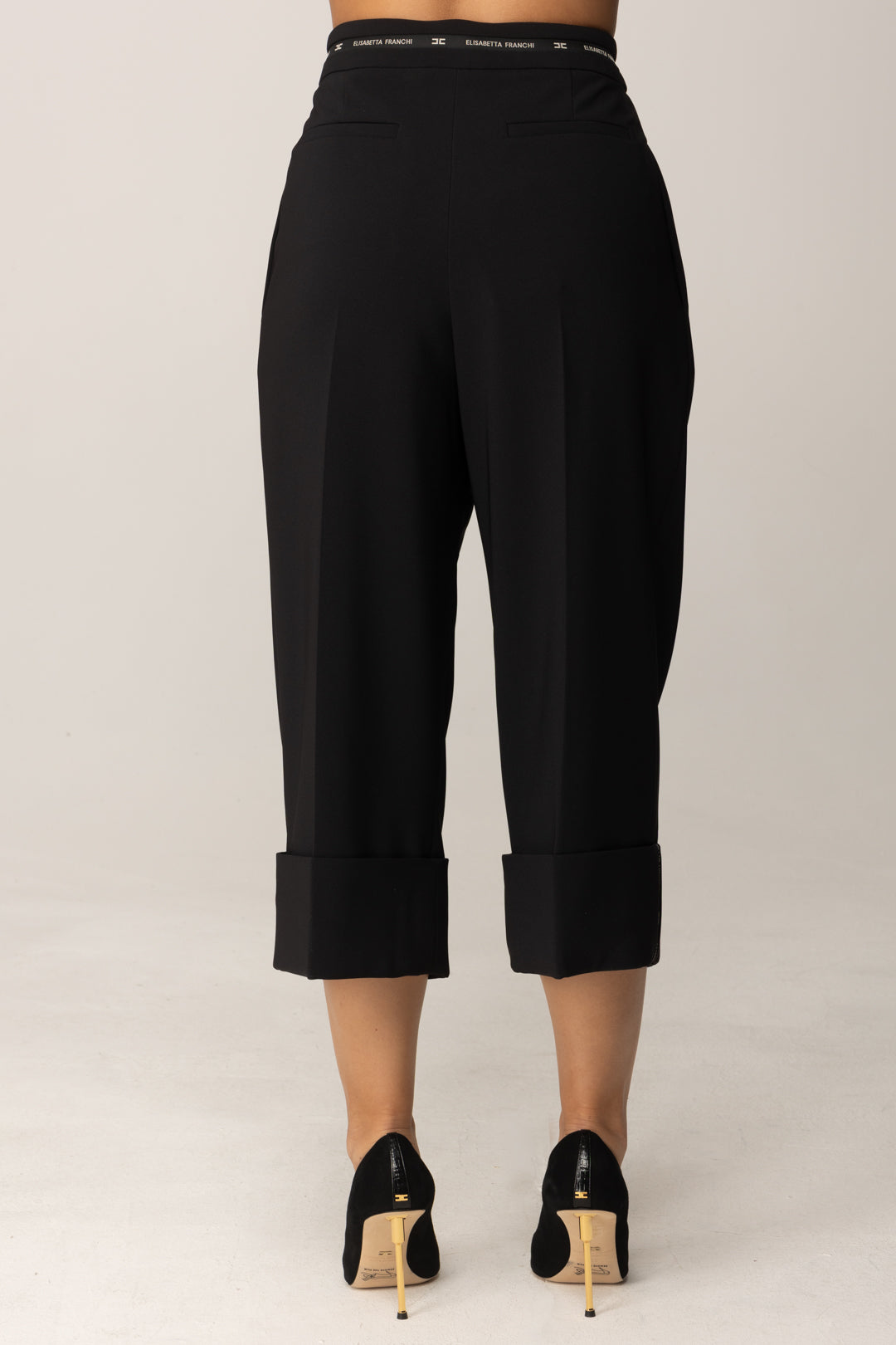 Elisabetta Franchi Bermuda In Crêpe Leggero con Nastro Logo PA11656E2 NERO