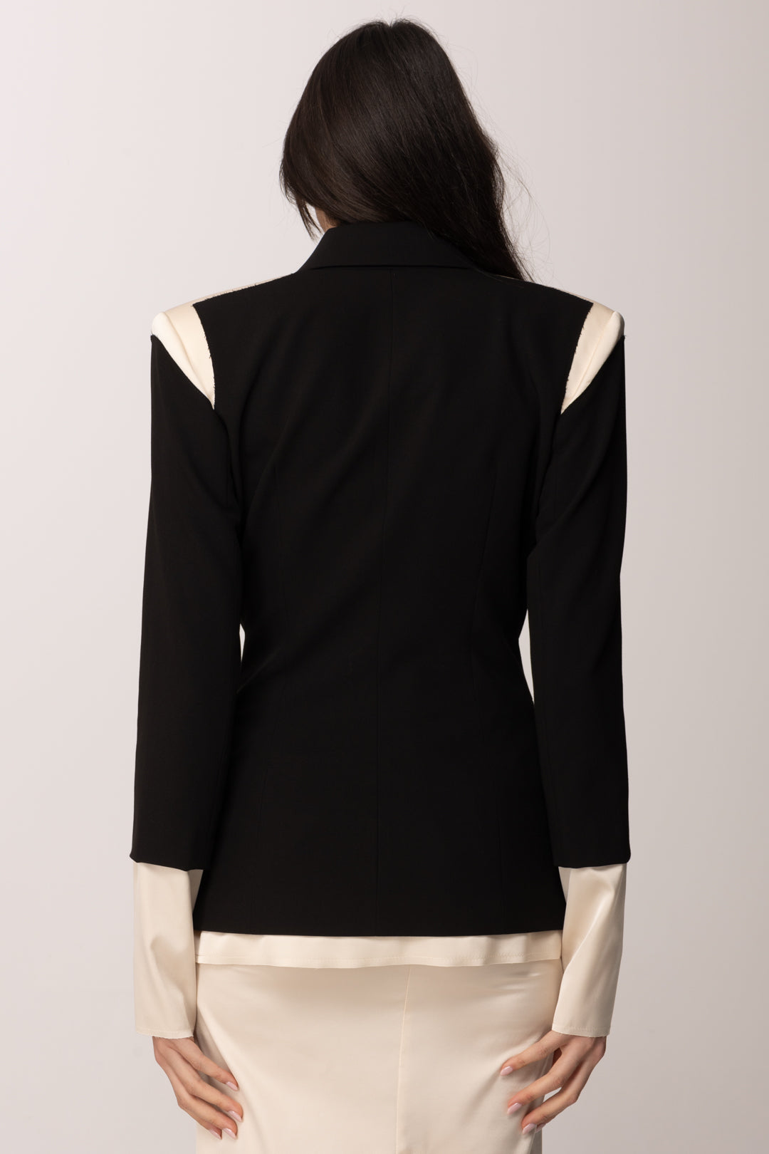 Patrizia Pepe Blazer Slim color Block 8S0571 A498 BLACK/WARM IVORY