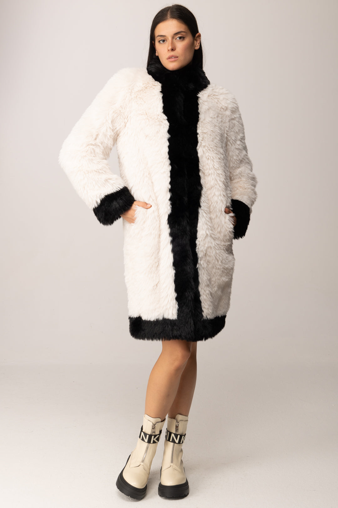 Twin-set Woman Coat In Faux Fur Two-tone 252TT2153 BIC.NEVE/NERO