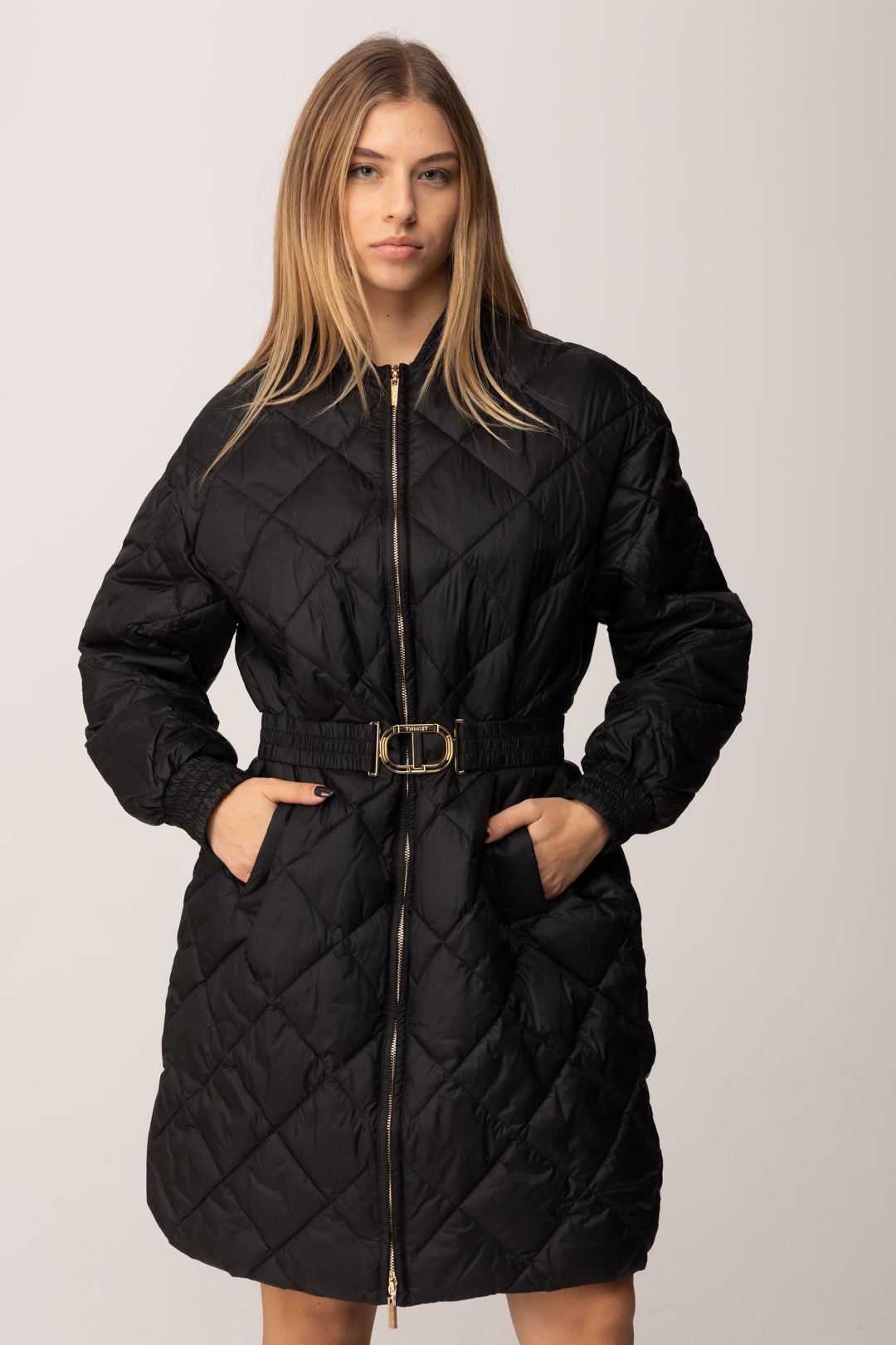 Twin-set Giubbino Imbottito Lungo con Cintura Oval T 252TP2130 NERO
