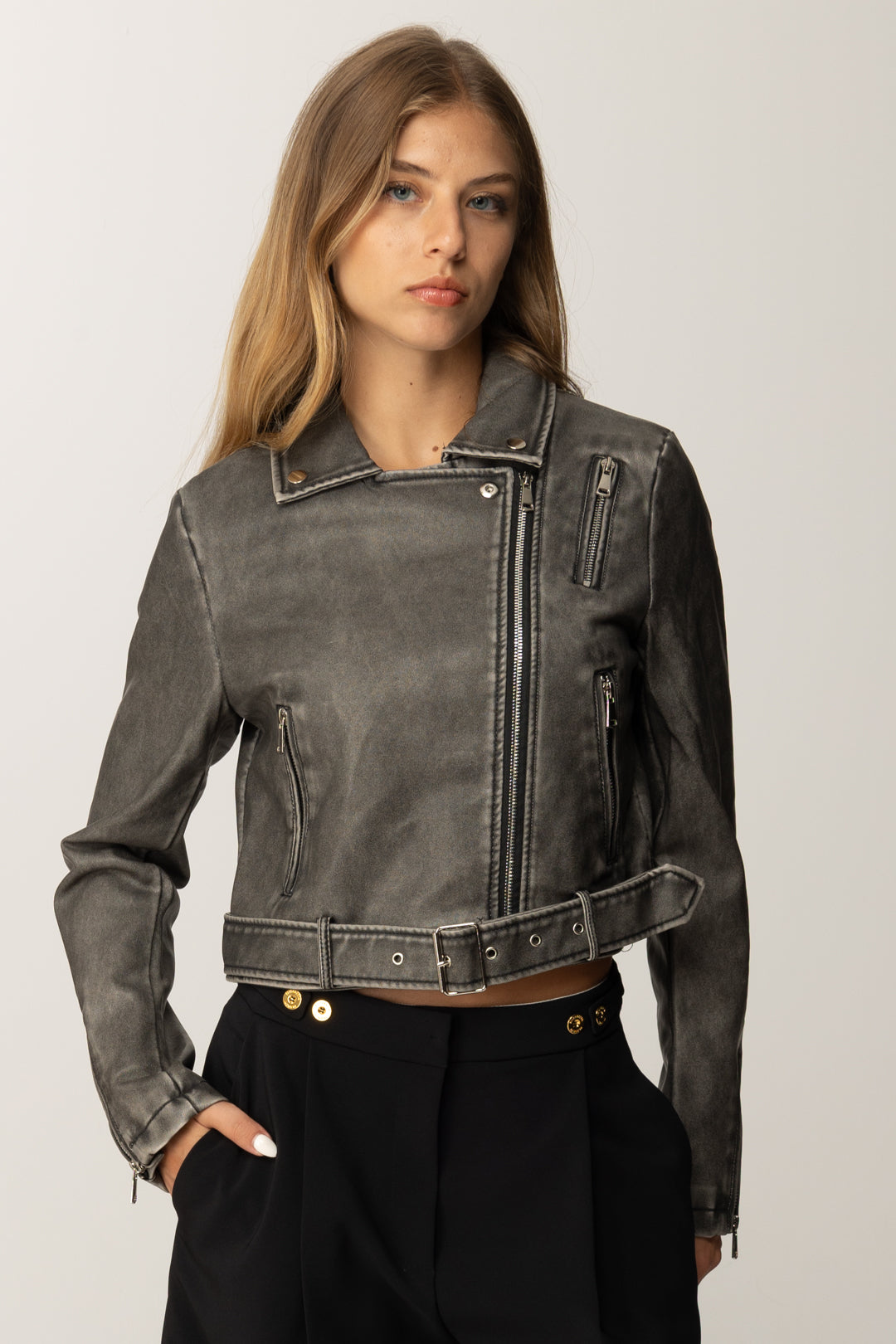 Khloè Femme Giubbino In Ecopelle Crop con Fibbia In Vita FC807 GRIGIO