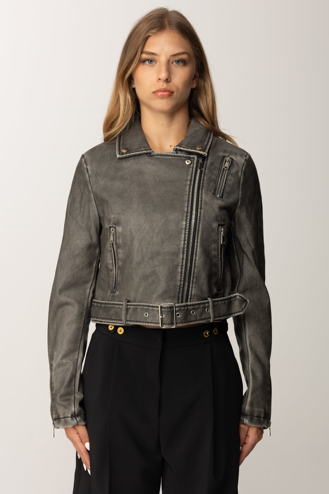 Khloè Femme Giubbino In Ecopelle Crop con Fibbia In Vita FC807 GRIGIO