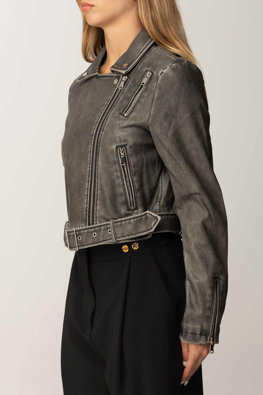 Khloè Femme Giubbino In Ecopelle Crop con Fibbia In Vita FC807 GRIGIO