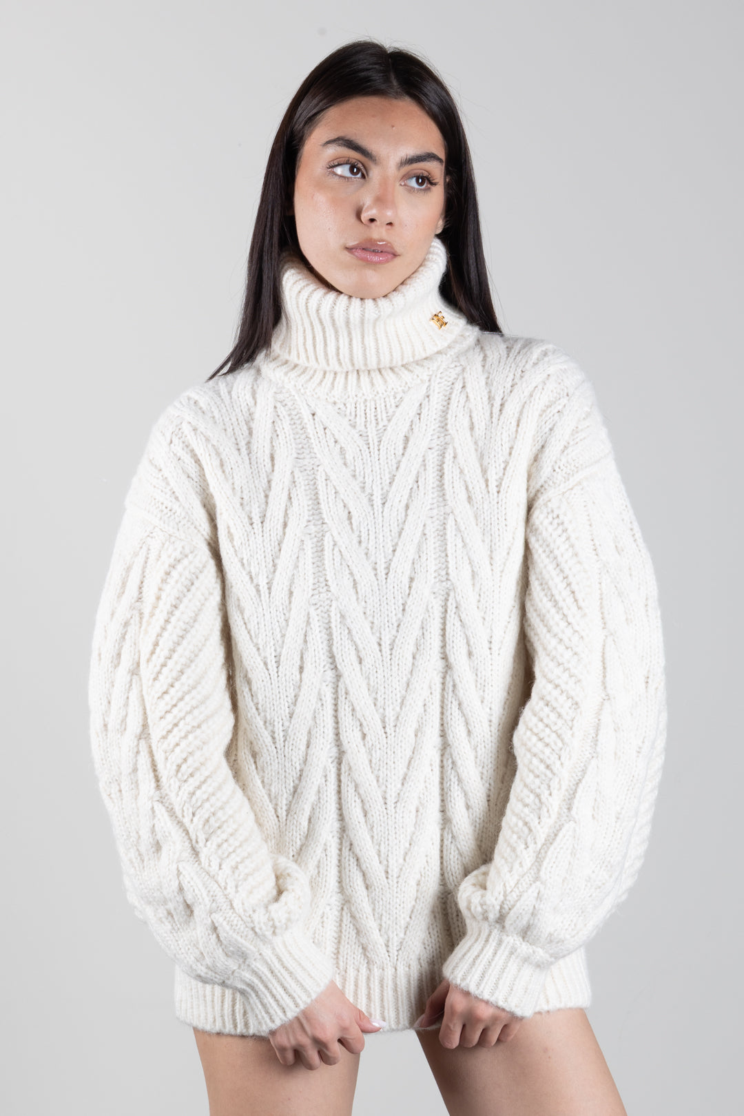 Pullover aus Alpaka-Mischgewebe mit Stehkragen und Zopfmuster