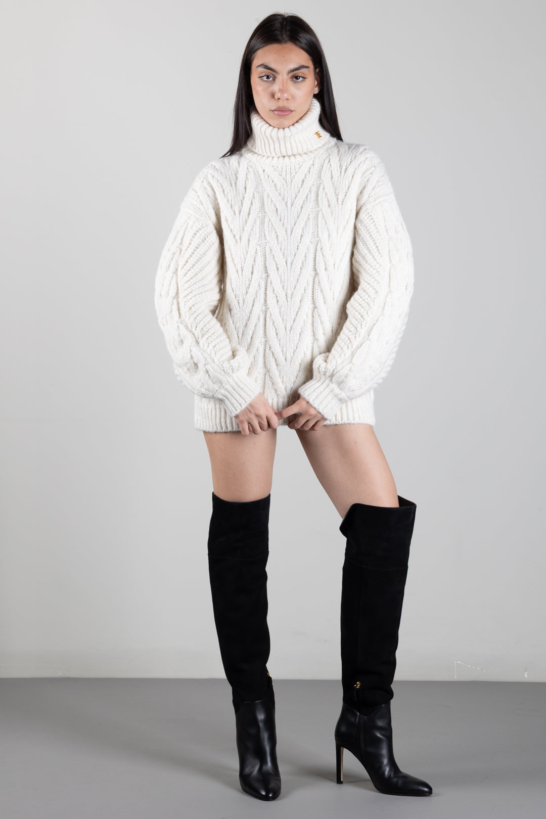 Pullover aus Alpaka-Mischgewebe mit Stehkragen und Zopfmuster