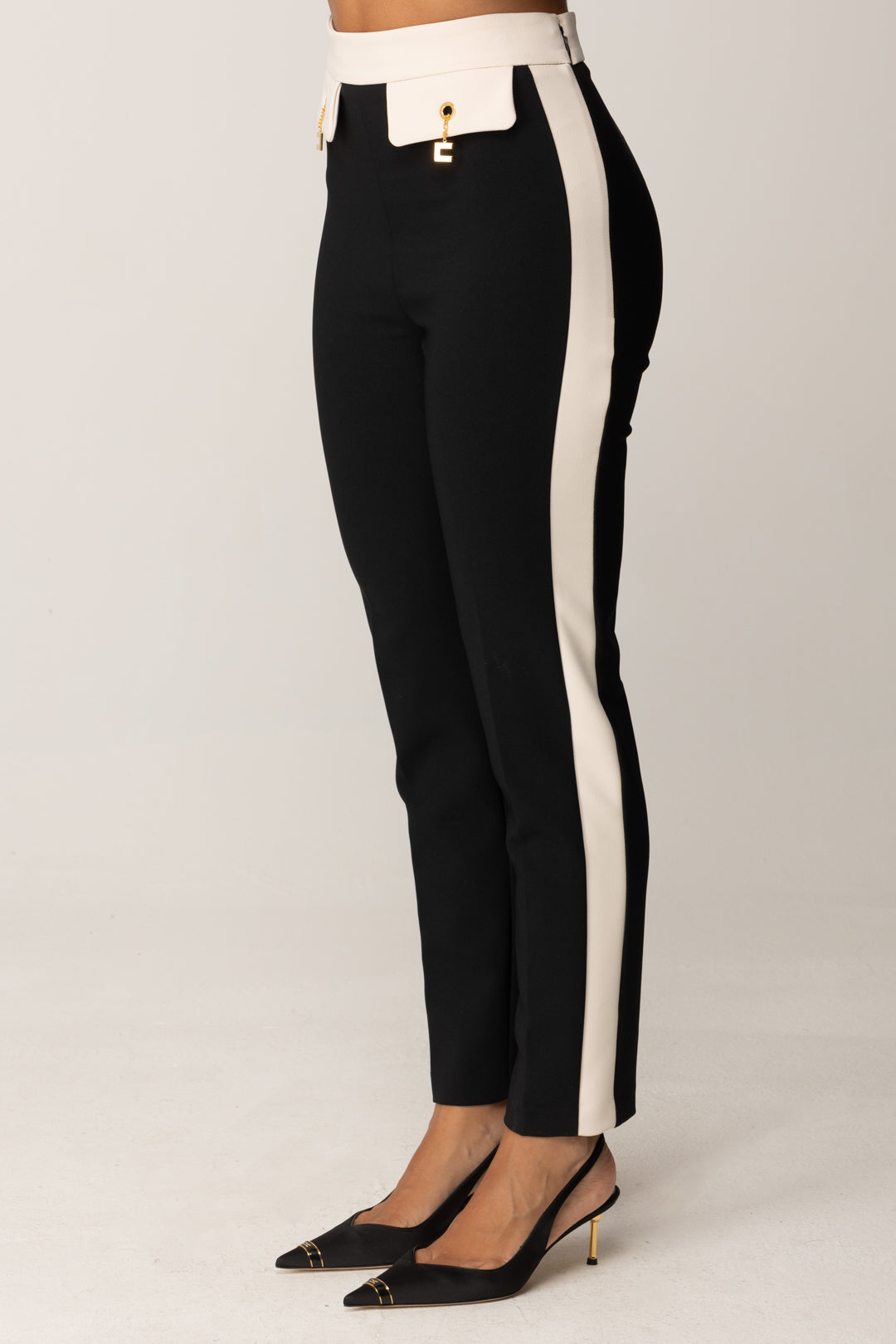 Elisabetta Franchi Pantaloni Bicolor con Charms PAT0156E2 NERO/MILK