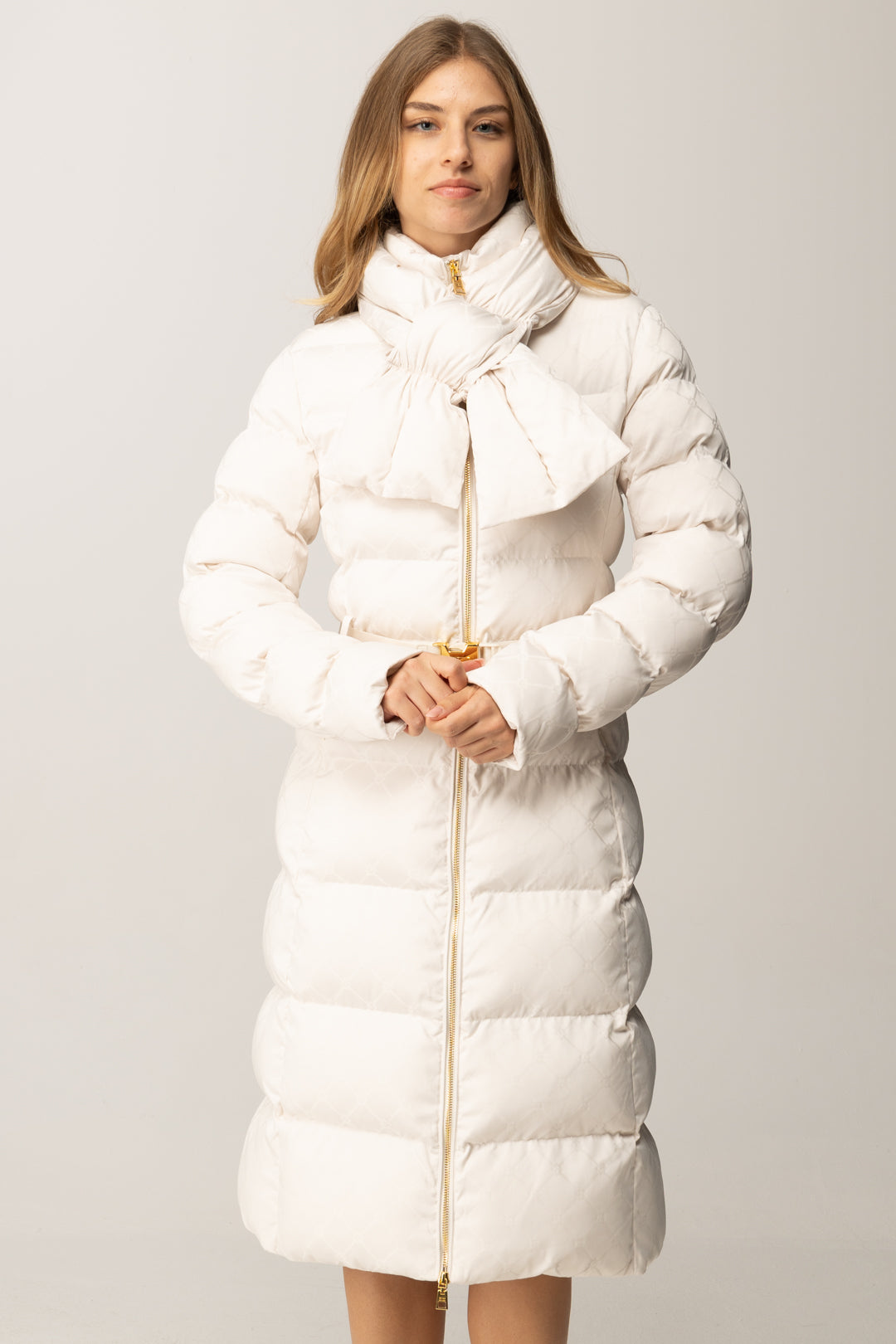 Elisabetta Franchi Piumino Lungo con Cintura e Collo Sciarpa PI84D56E2 MILK