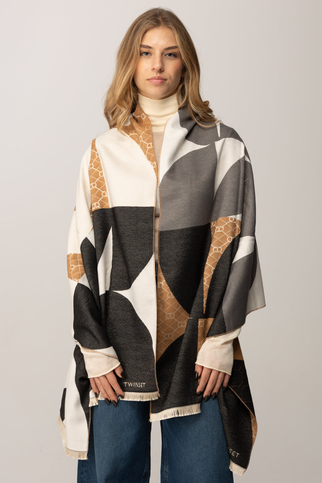 Twin-set Stola In Panno con Motivo Logo Jacquard 252TA4170 LAND