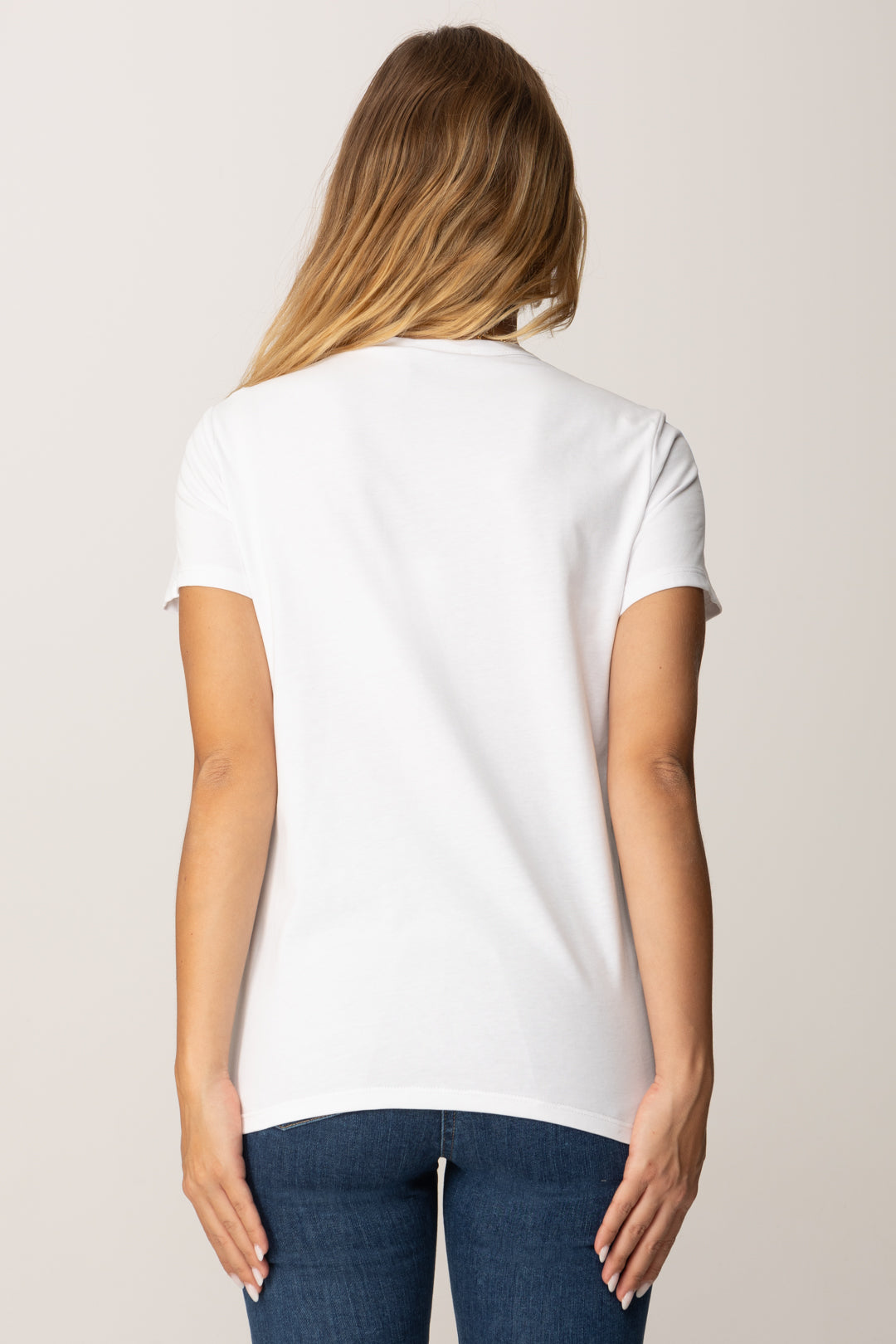 Elisabetta Franchi T-shirt Girocollo con Collana Multifilo MA00956E2 GESSO