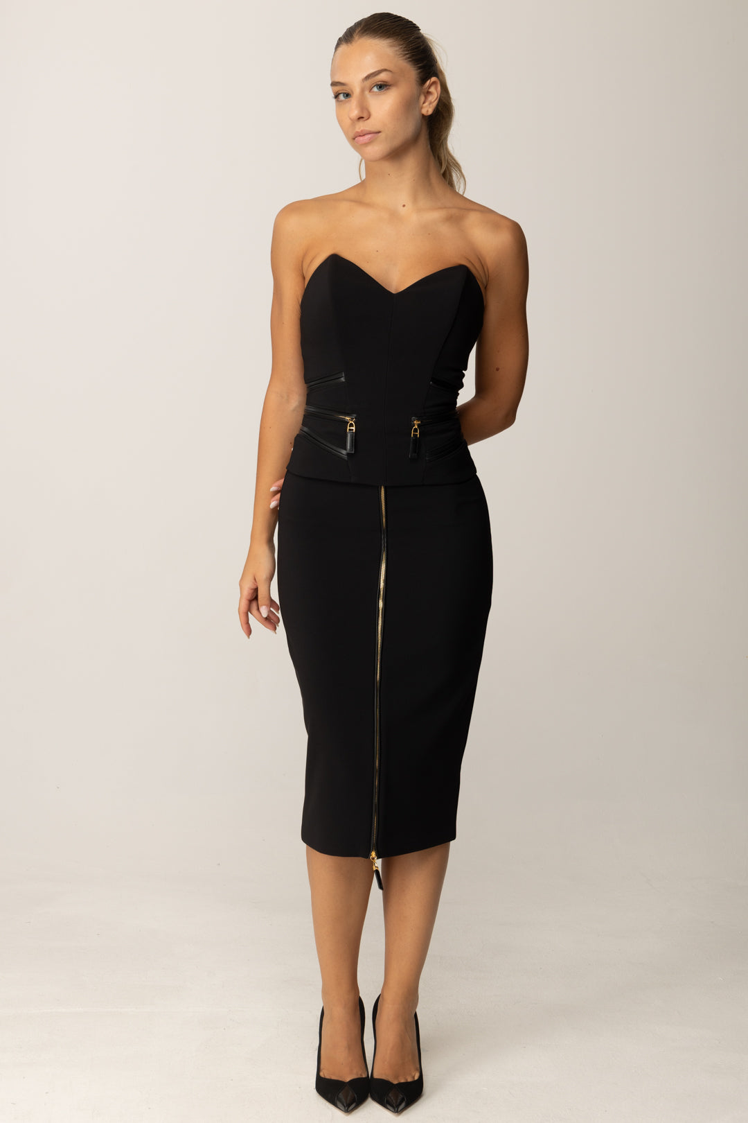 Elisabetta Franchi Top In Crêpe con Zip Decorative TO03656E2 NERO