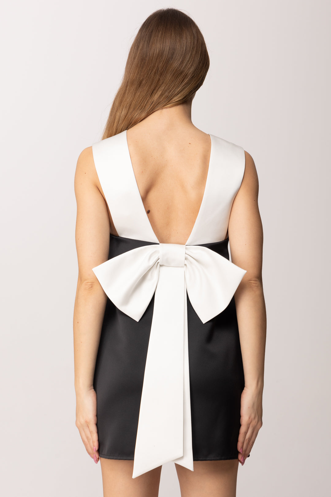 Elisabetta Franchi Bambina Abito a Sacchetto In Duchesse con Fiocco a Contrasto EFAB6680RA016.D285