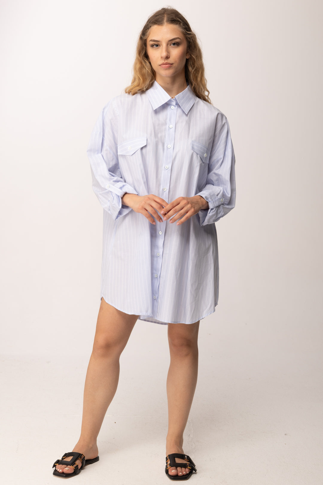 Patrizia Pepe Abito Chemisier Oversize a Righe con Logo 2A3098 A544 SKY STRIPES LOGO