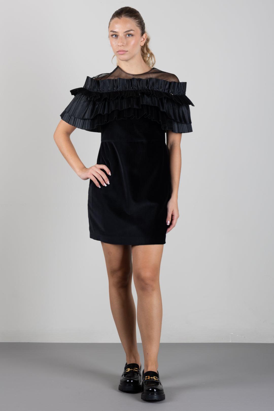 Elisabetta Franchi Bambina Abito con Tulle Trasparente e Balze Plissé EFAB7110VE024.N000