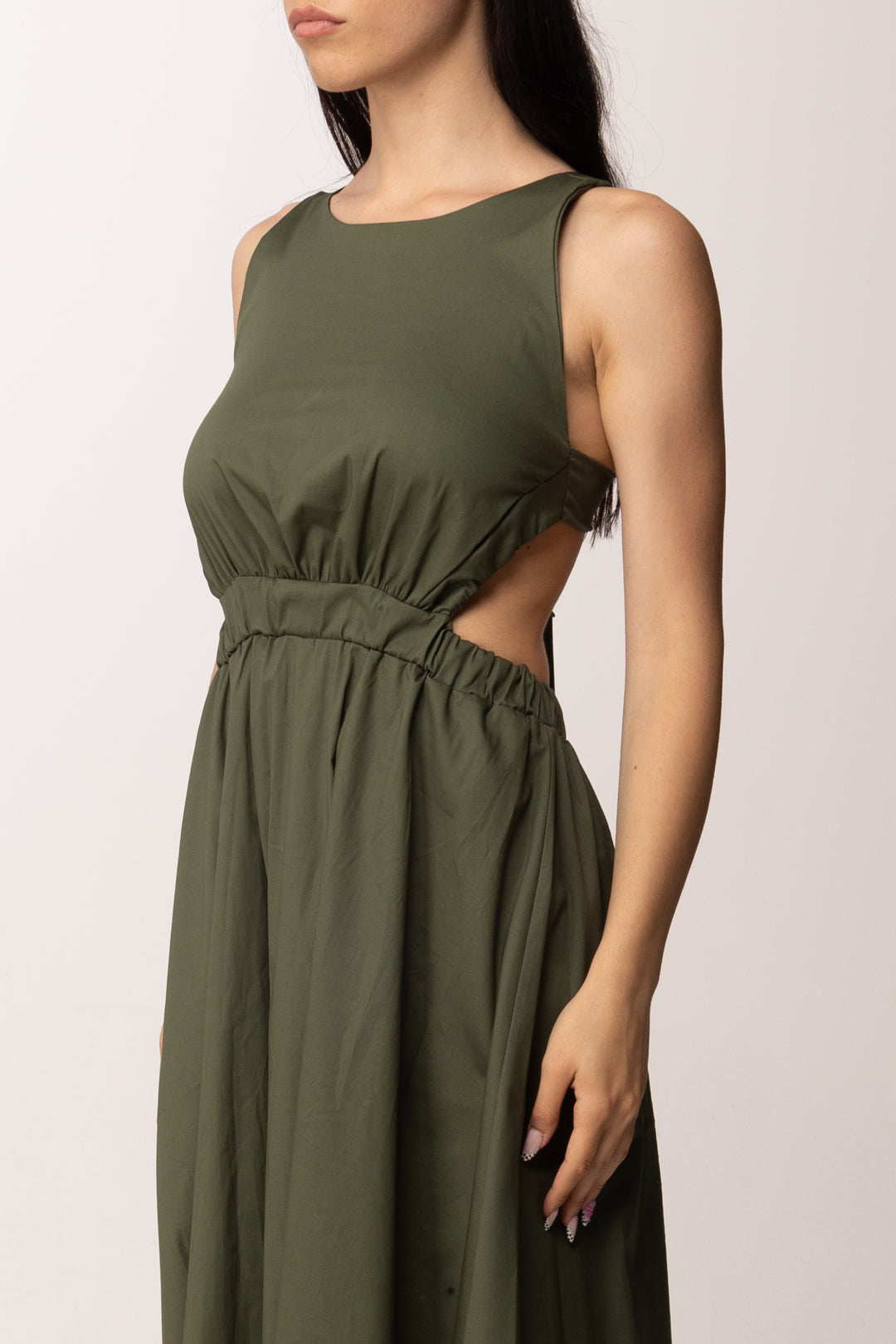 Khloe Femme Abito Lungo con Cut-out e Scollo Sul Retro 52855 VERDE