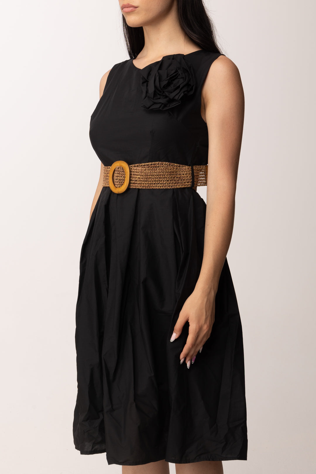 Khloe Femme Abito Midi con Fiore Applicato e Cintura Intrecciata H3932-C3 NERO