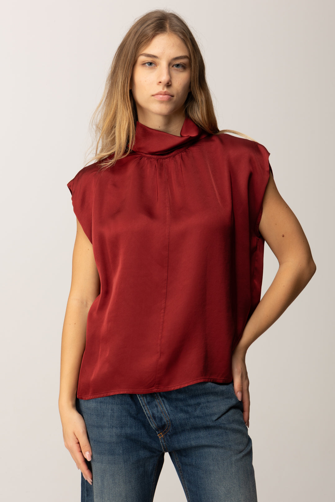 Manila Grace Blusa In Raso con Colletto C120VU BURGUNDY