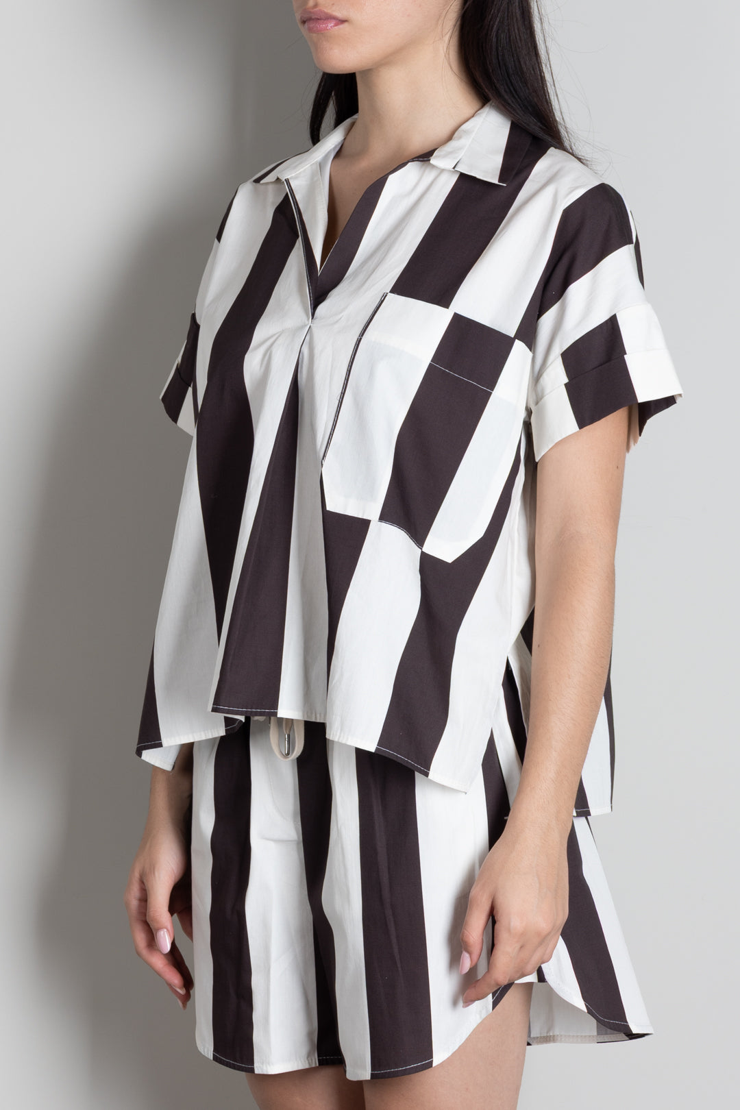Vicolo Blusa Rigata Mezza Manica con Taschino TAB2907 BURRO/MORO