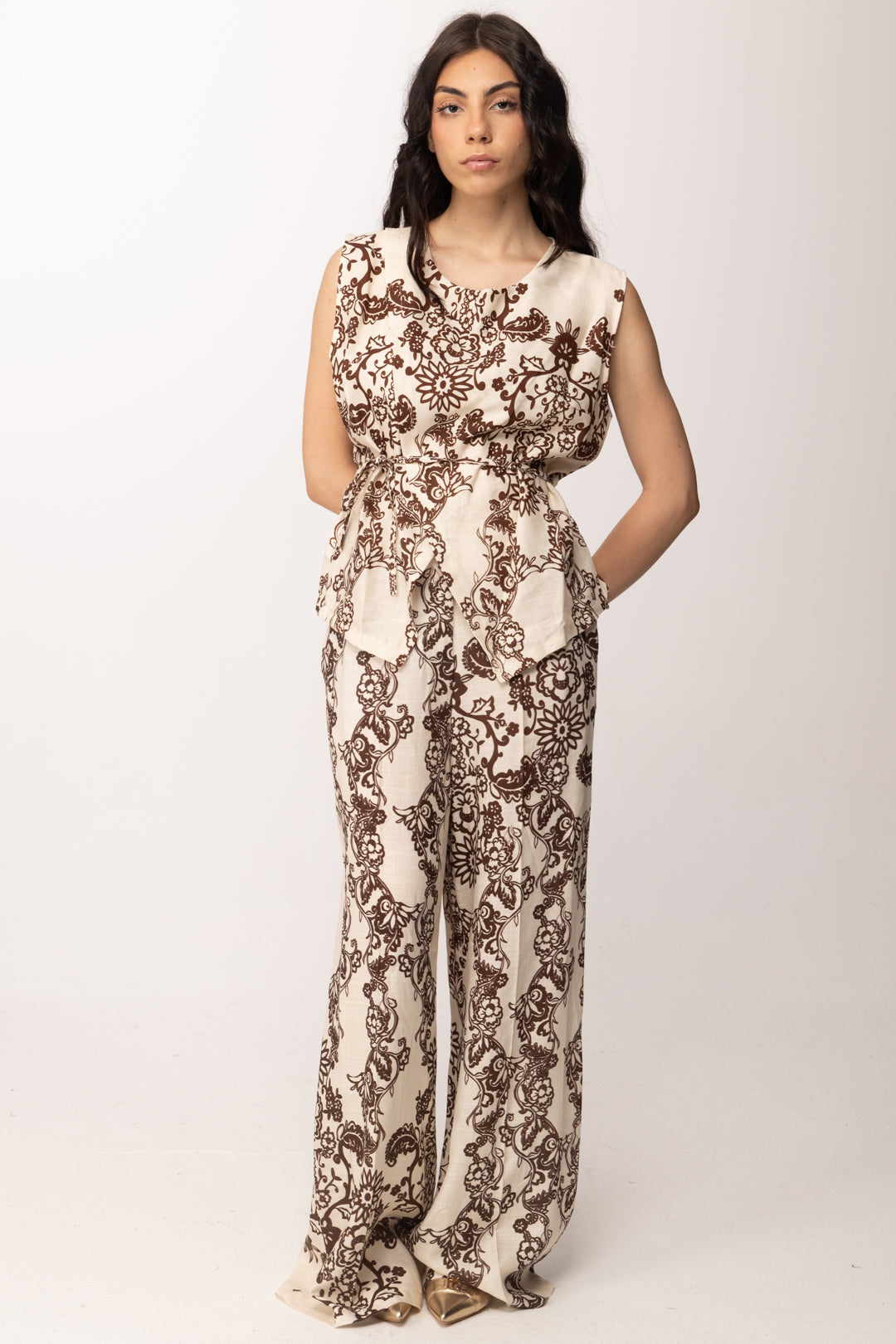 Khloe Femme Blusa Smanicata Fantasia Floreale con Cinturino In Stoffa 26476 BEIGE/CACAO