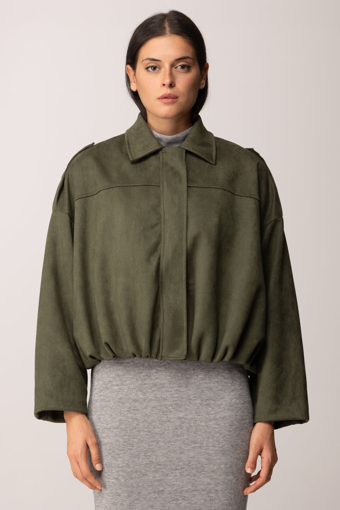 Khloe Femme Bomber Effetto Scamosciato a Vita Arricciata VERDE MILITARE