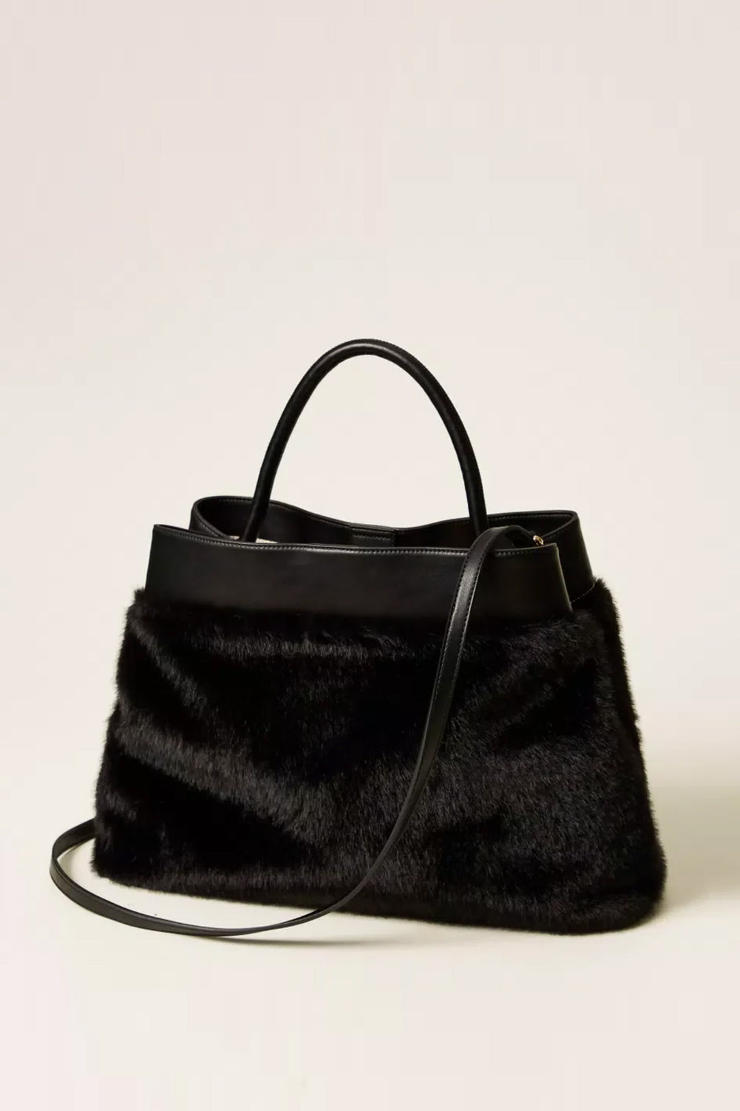 Twin-set Borsa a Mano con Charms Tracolla 252TD8400 NERO