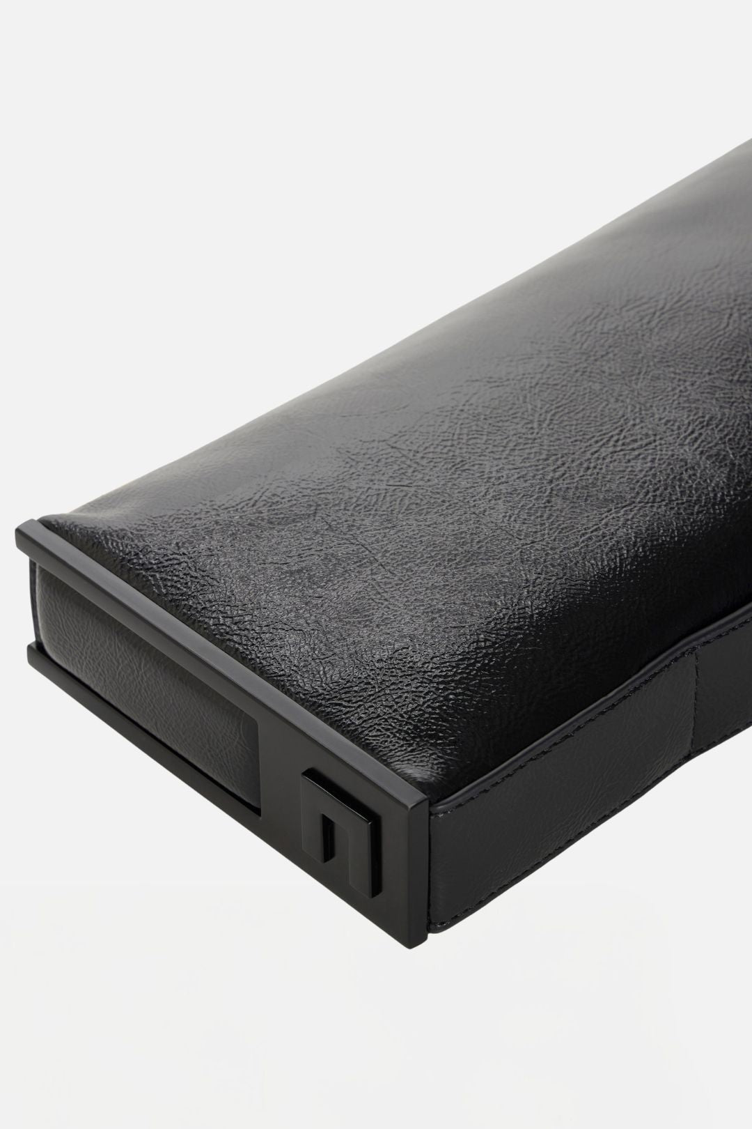 Elisabetta Franchi Borsa Clutch In Vernice Effetto Naplak BS12A66E2 NERO