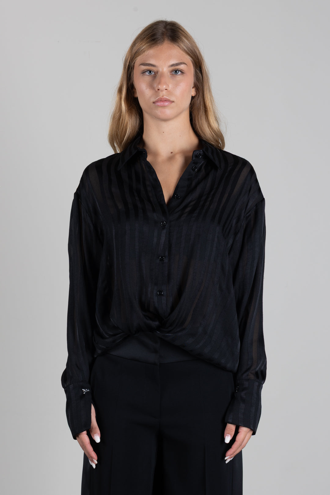 Patrizia Pepe Camicia a Righe Tono Su Tono Semitrasparente 8C0341 C0236 NERO