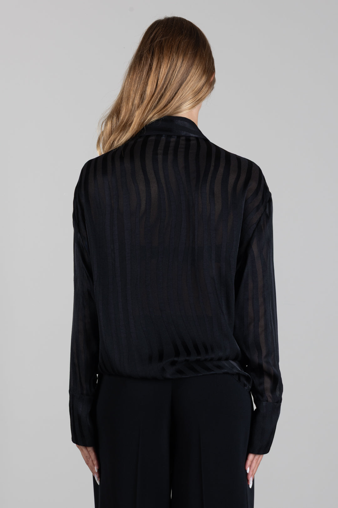 Patrizia Pepe Camicia a Righe Tono Su Tono Semitrasparente 8C0341 C0236 NERO