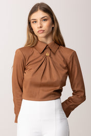 Elisabetta Franchi Camicia con Schiena Scoperta e Dettaglio Gioiello CA15661E2 CUOIO