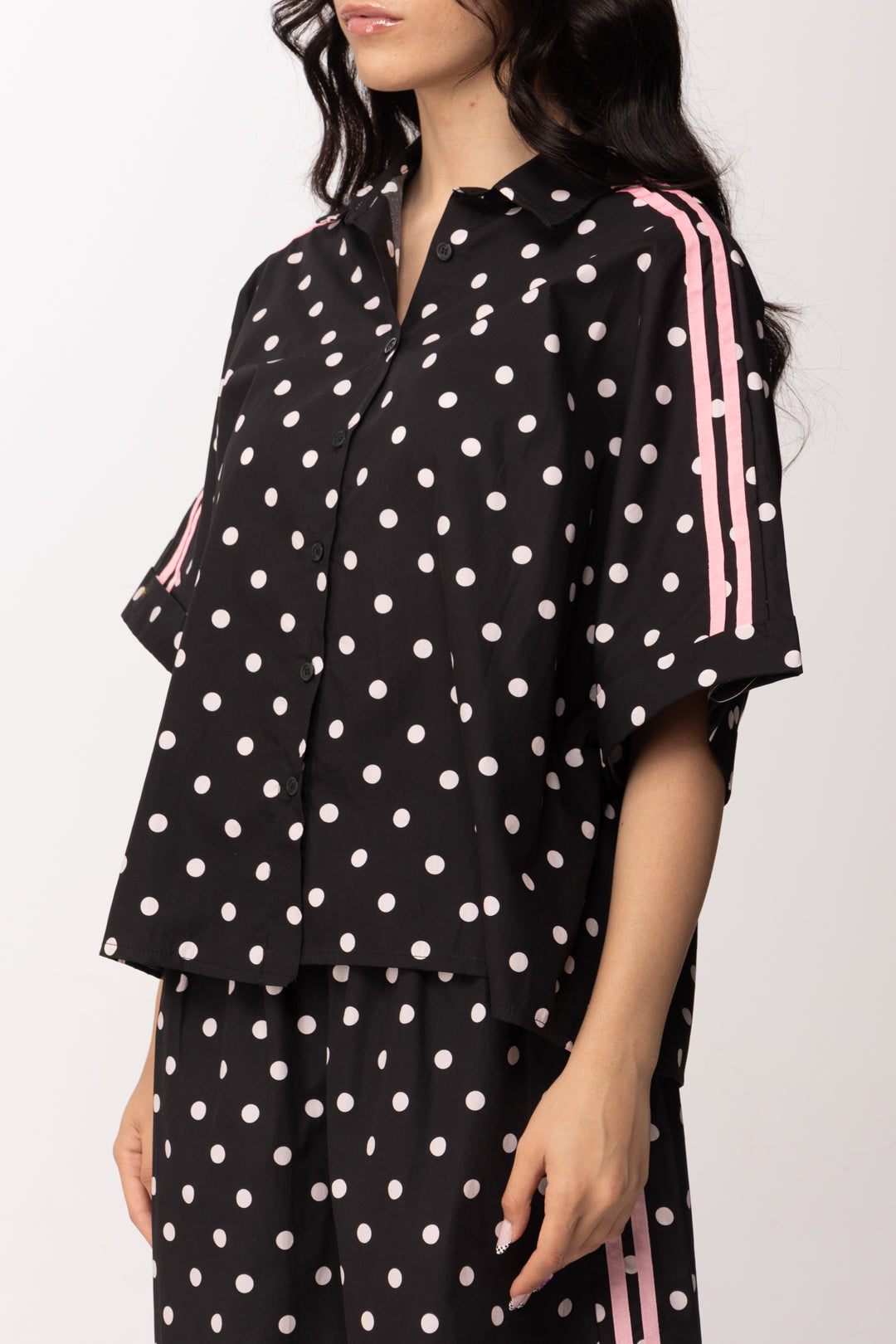 Khloe Femme Camicia Over con Maxi Pois 26107B NERO/FUXIA
