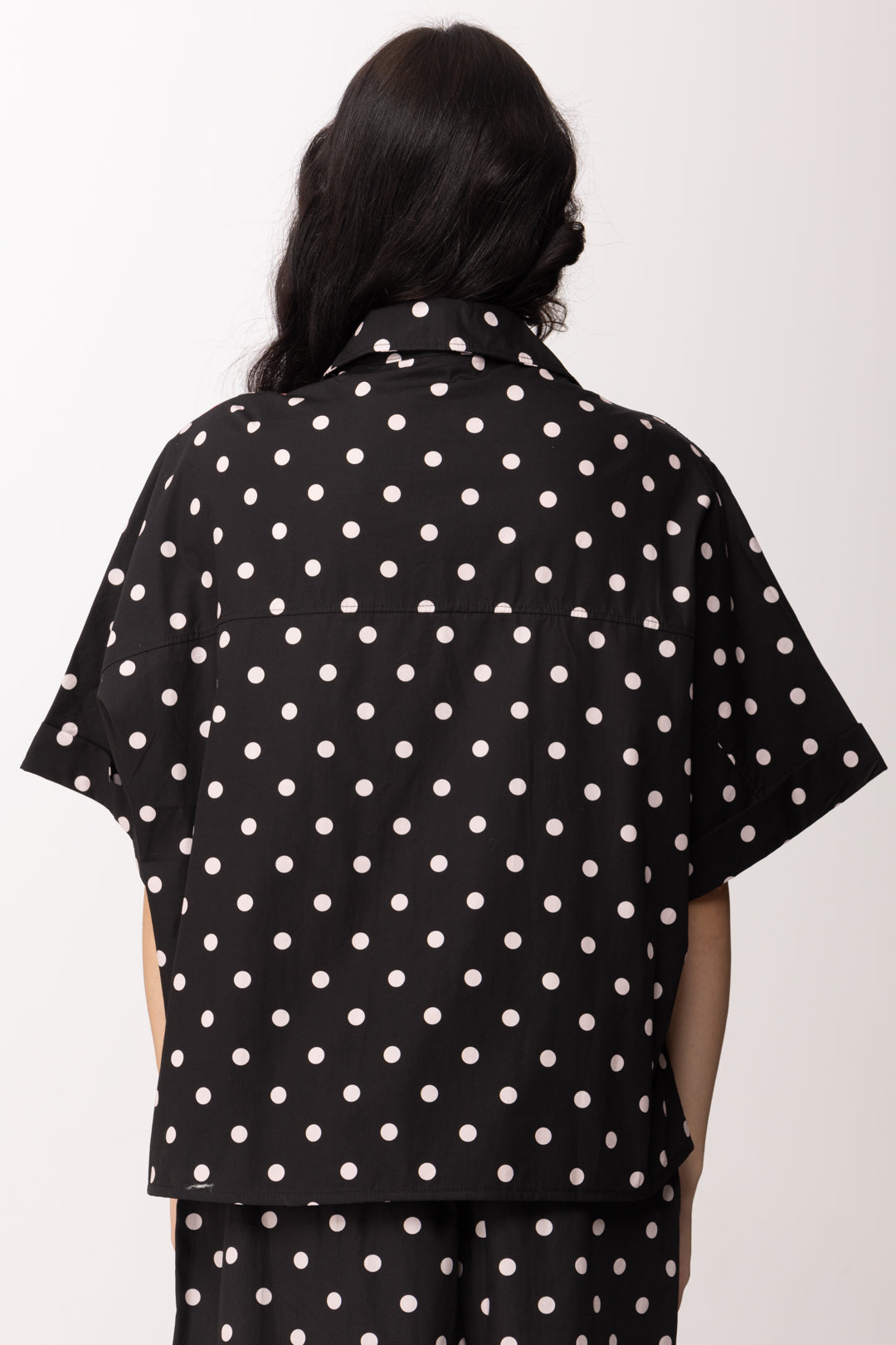 Khloe Femme Camicia Over con Maxi Pois 26107B NERO/FUXIA