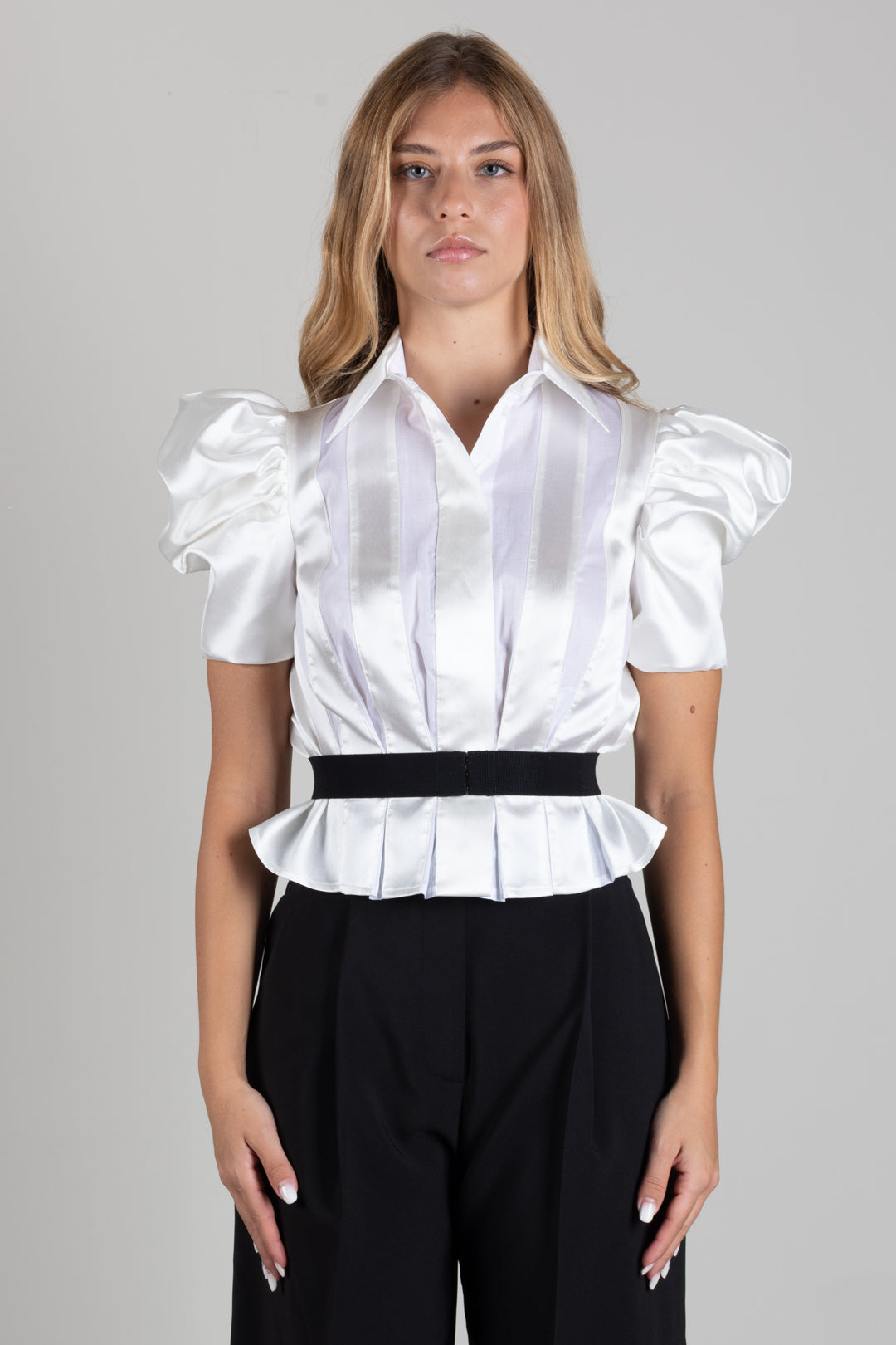 Elisabetta Franchi Camicia Satinata con Cintura e Maniche a Sbuffo CA20567E2 AVORIO