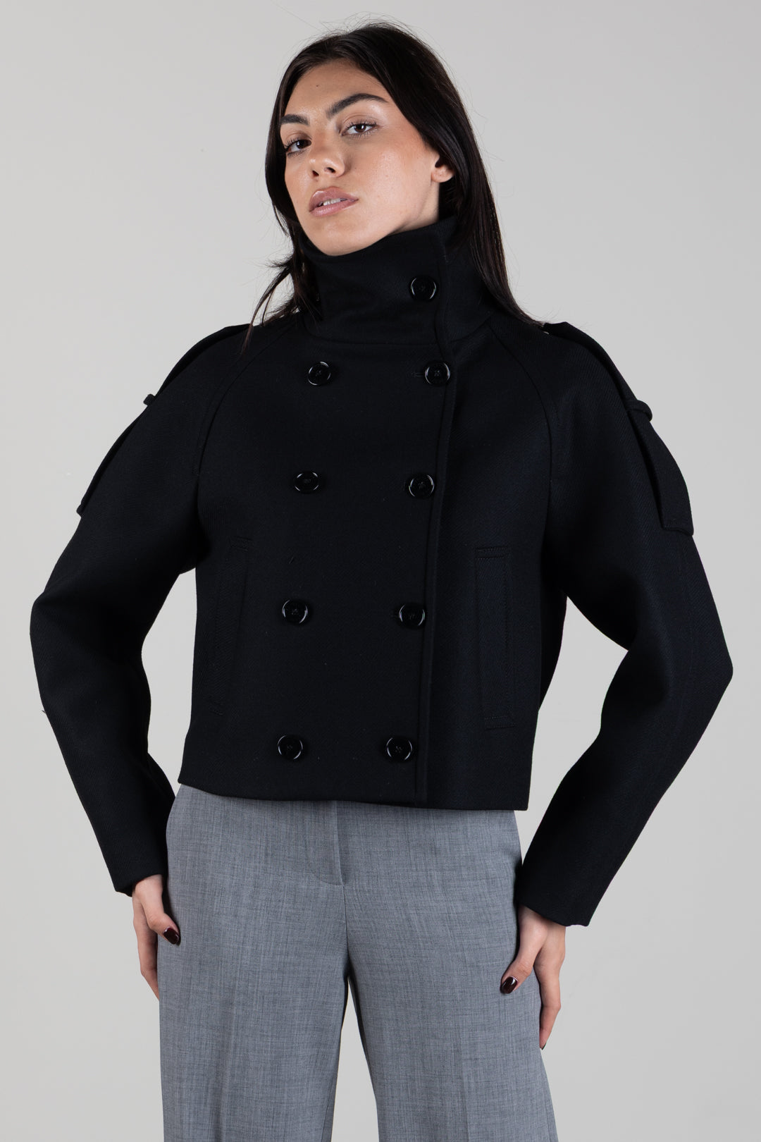 Patrizia Pepe Cappotto Corto Doppiopetto con Collo Alto 2O0146 C0268 NERO