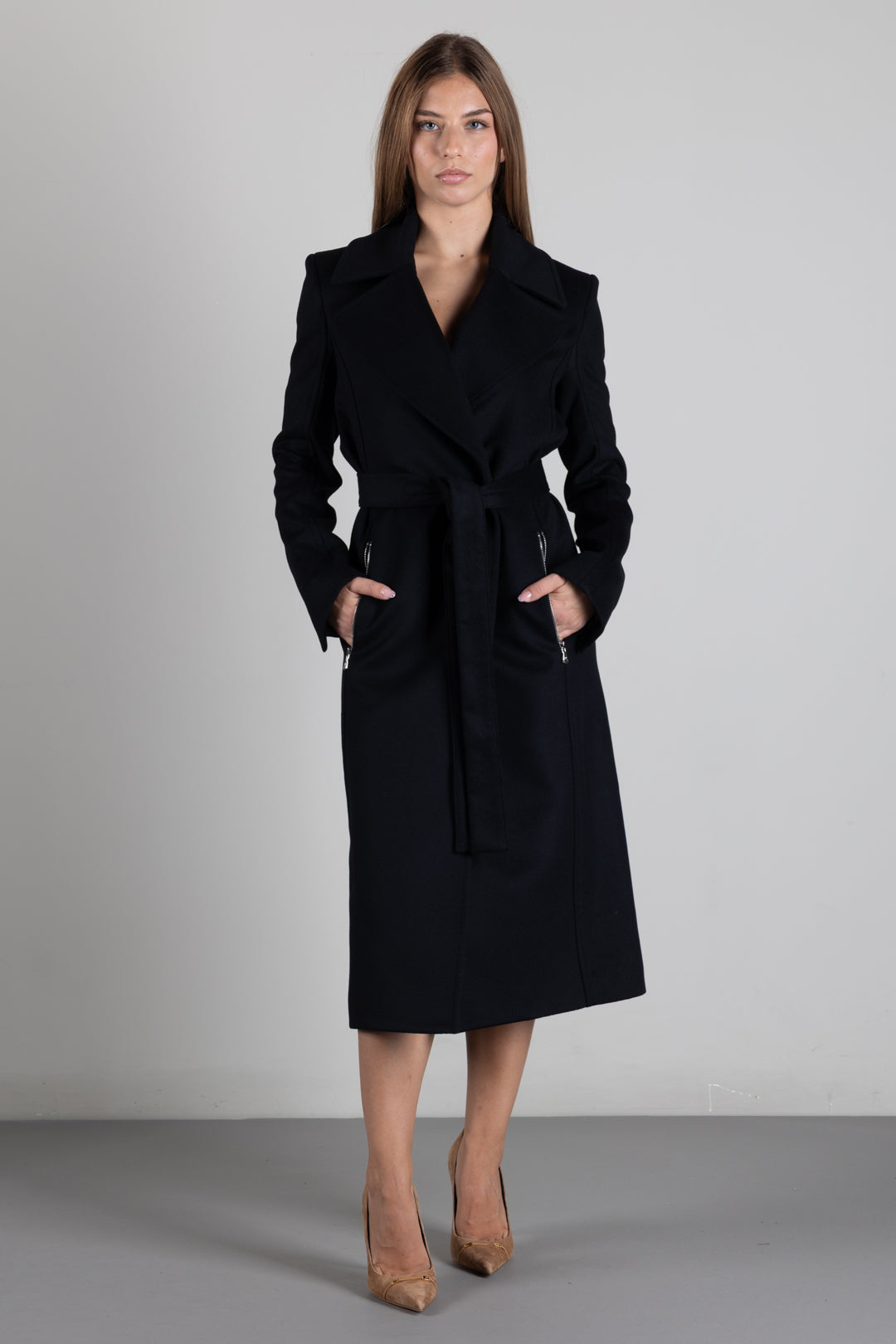 Patrizia Pepe Cappotto Lungo con Cintura e Zip 2O0225 A171 NERO